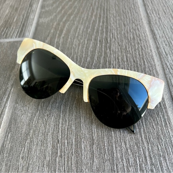 Victoria Beckham CAT 3 VBS91 C8 E Green Lens Beige Marble Sunglasses main image 10